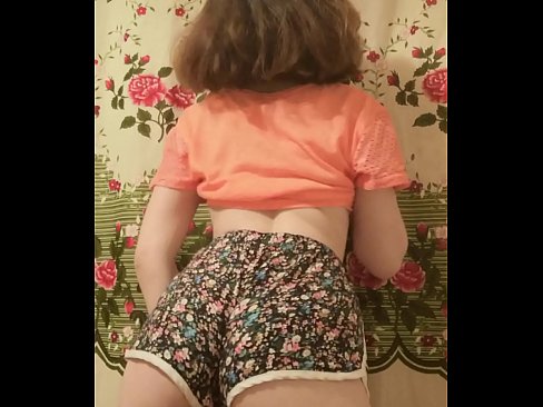 ❤️ Sexy jonk Babe deet hir Shorts op der Kamera of Russesch Porno op Porno lb.mypornpics.ru