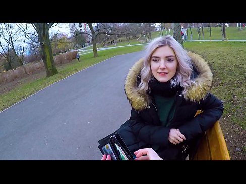 ❤️ Drénkt e Frieme säi waarme Spuer fir Suen - Blowjob am Park vum Eva Elfie Russesch Porno op Porno lb.mypornpics.ru